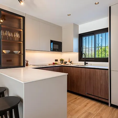 Feriehus Luxury Golf Townhouse In Aloha With Pool & Garden