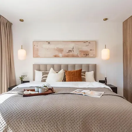 Luxury Golf Townhouse In Aloha With Pool & Garden Feriehus *