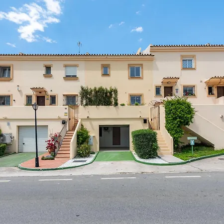 Luxury Golf Townhouse In Aloha With Pool & Garden Marbella